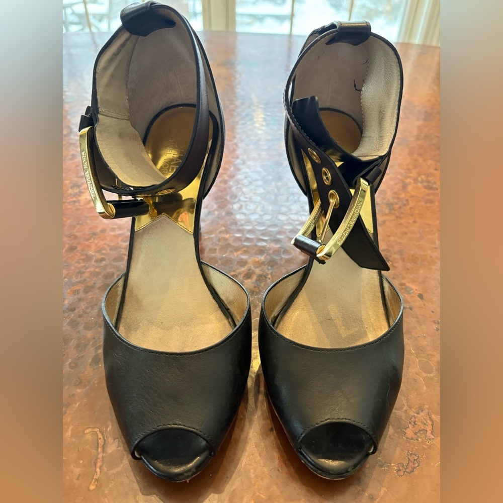 Michael Kors Calder Open-Toe Leather Platform Sandals - 9.5M